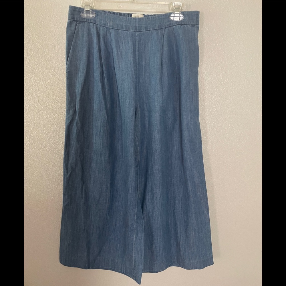 J. Crew wide leg denim capri size 8 NWT